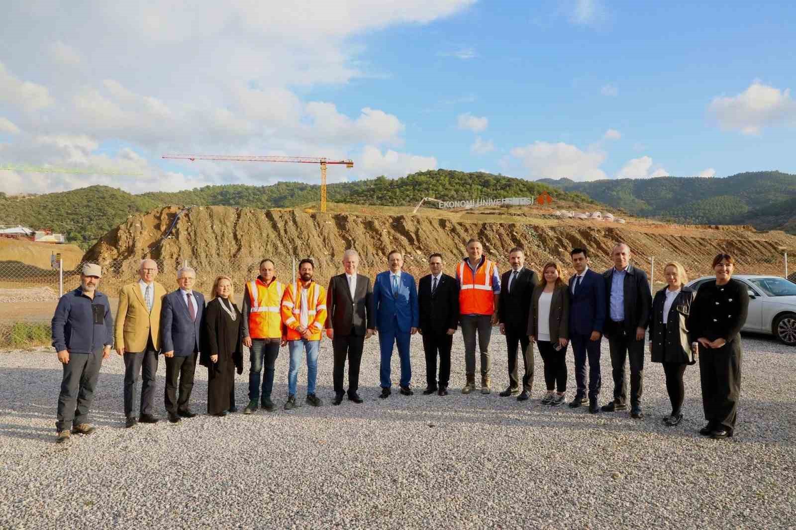 Başkan Hisarcıklıoğlu’ndan İEÜ Güzelbahçe Kampüsüne ziyaret