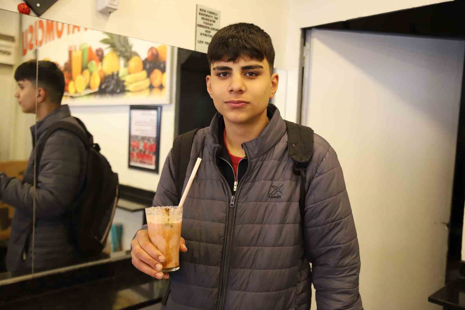 Gaziantep&rsquo;in meşhur i&ccedil;eceği atom Dubai &ccedil;ikolatası ile harmanlandı
