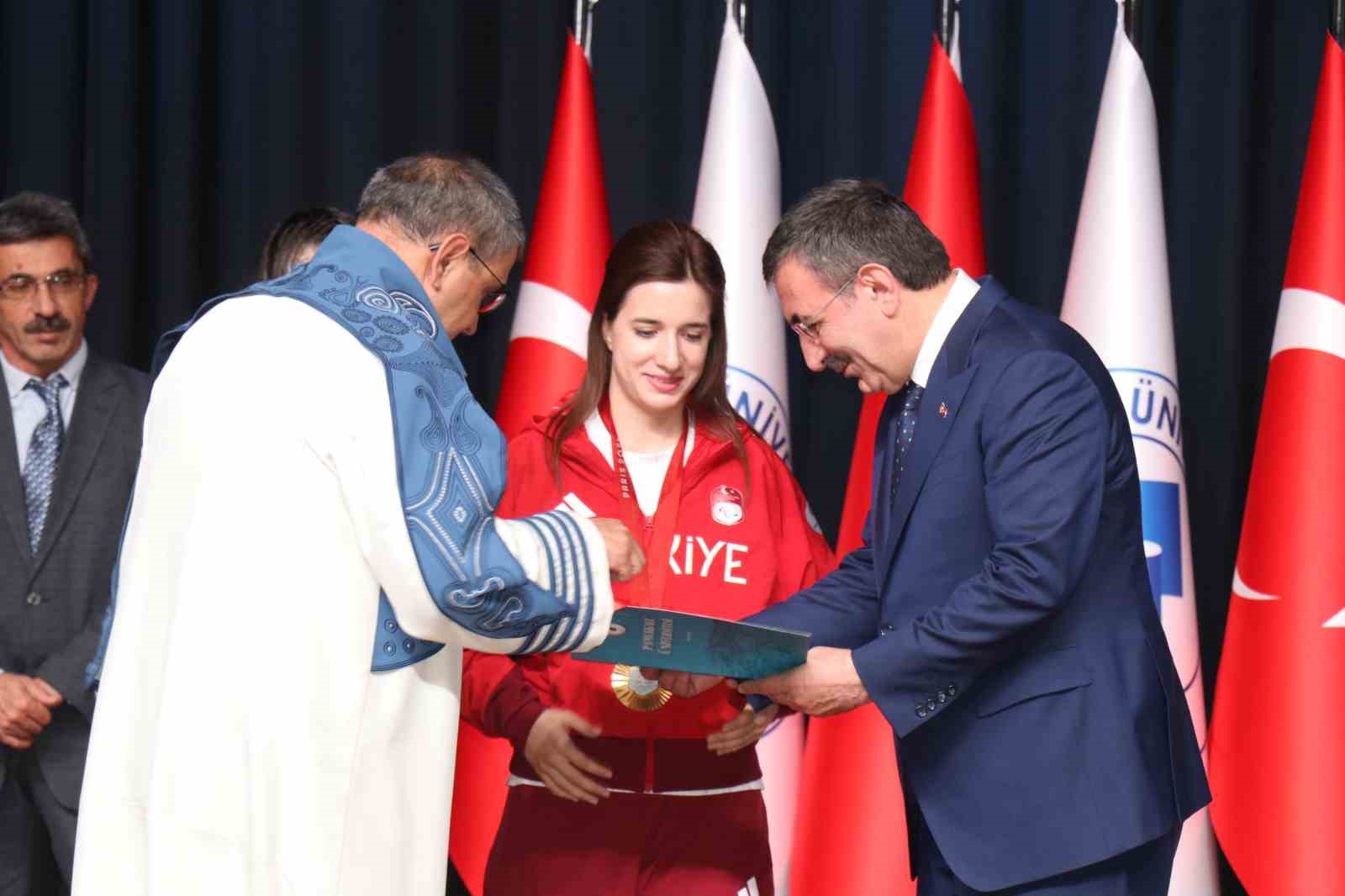 Cumhurbaşkanı Yardımcısı Yılmaz: &ldquo;Bing&ouml;l&rsquo;de doğup Cumhurbaşkanı Yardımcısı olduysam, cumhuriyetin fırsat eşitliğiyle olabildim&rdquo;
