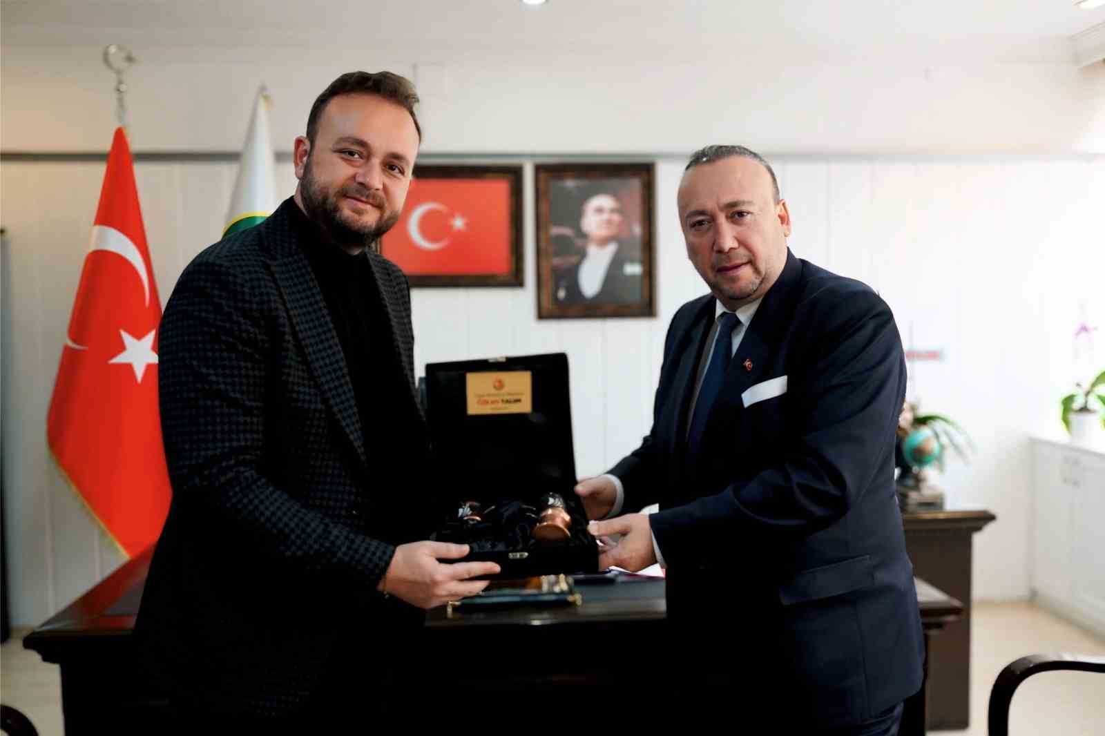 Başkan Yalım, Başkan Dere&rsquo;yi ziyaret etti
