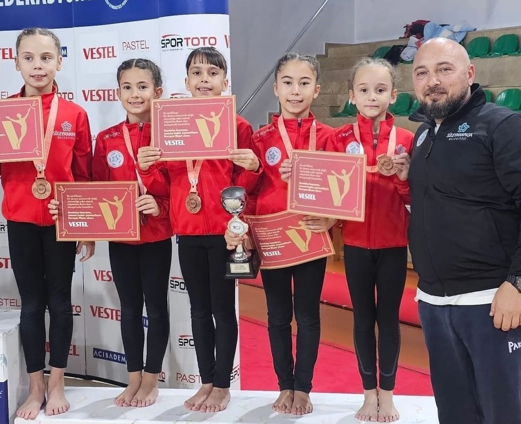 S&uuml;leymanpaşalı minik cimnastik&ccedil;ilerden b&uuml;y&uuml;k başarı
