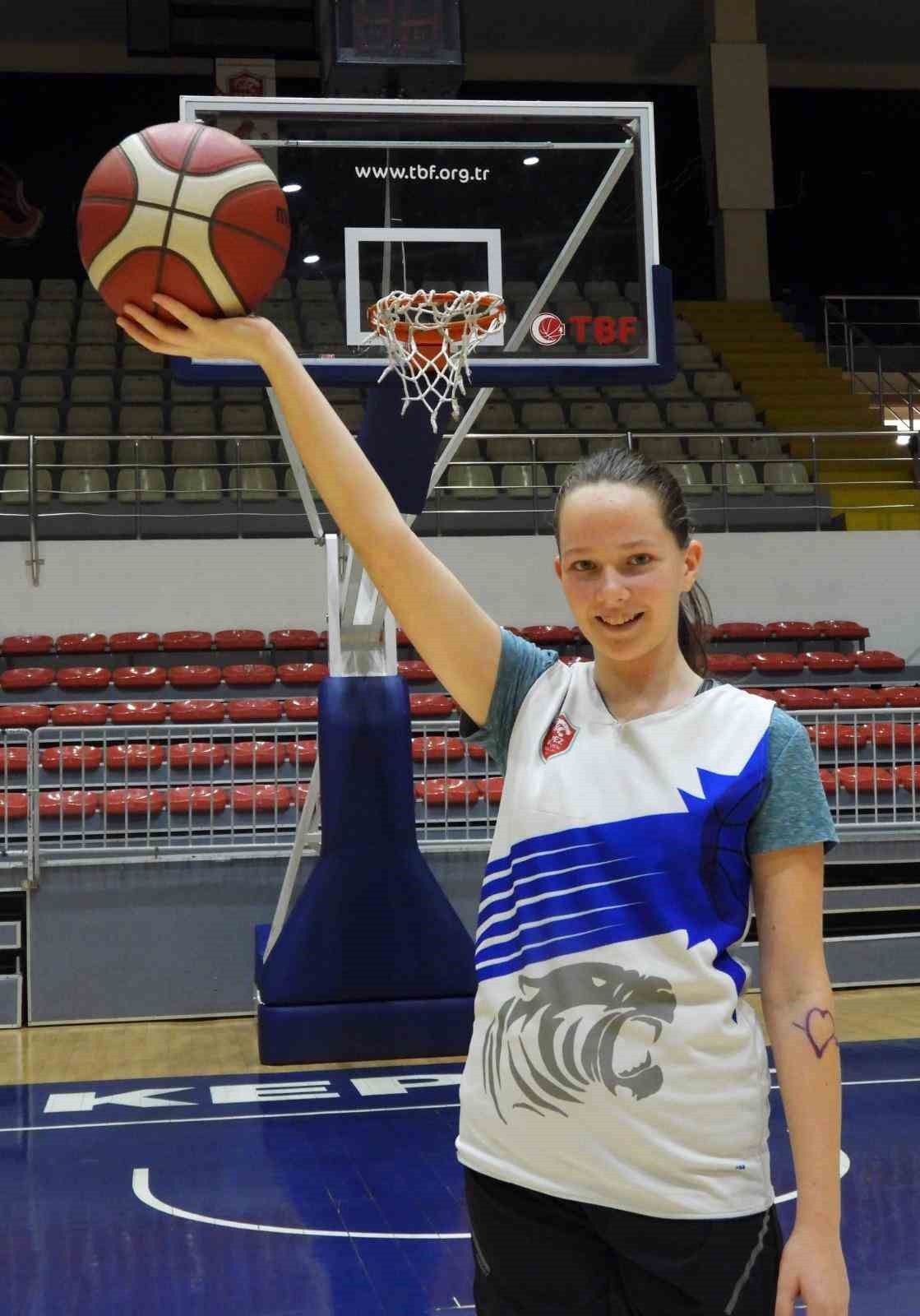 Kepez’in kadın basketbolcularından kıran kırana zafer
