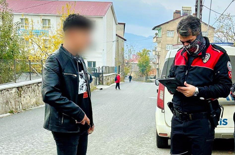 Bitlis’teki okul çevrelerinde sıkı denetim