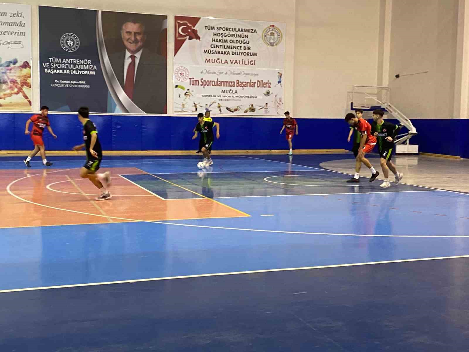 Okul sporları Futsal müsabakaları Yatağan’da başladı
