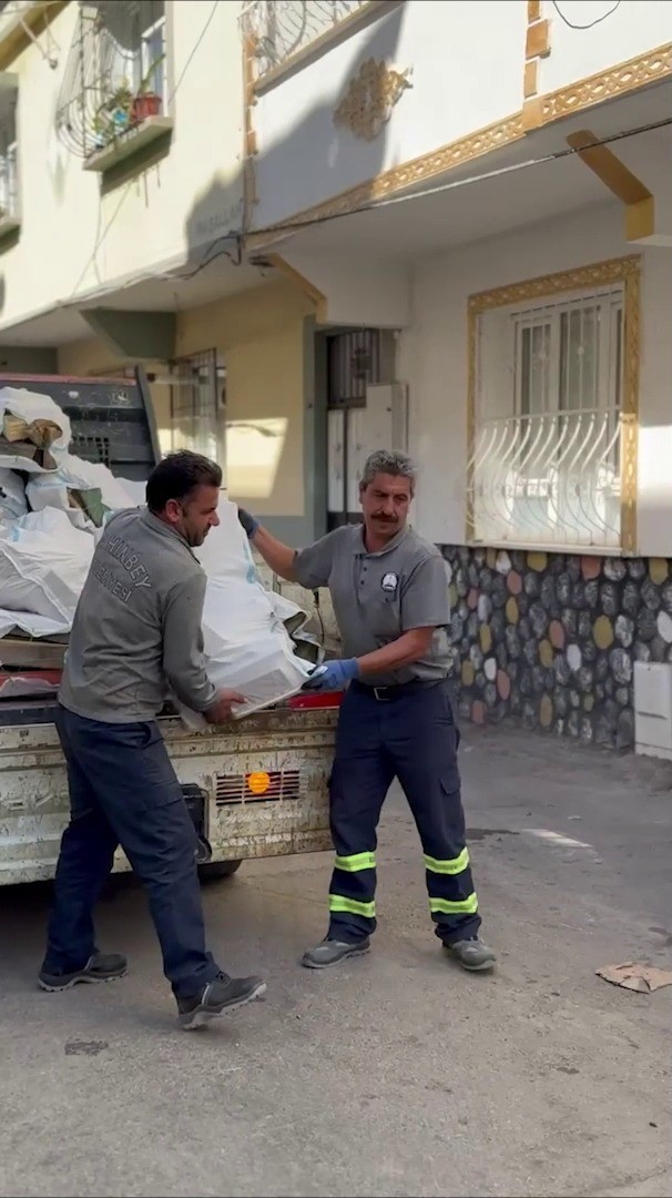 Şahinbey’de budanan ağaçlar ihtiyaç sahiplerine yakacak oluyor