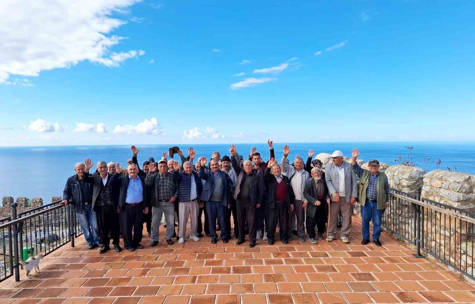 Alanya Belediyesi’nden yaşlı vatandaşlara tarih ve doğa gezisi
