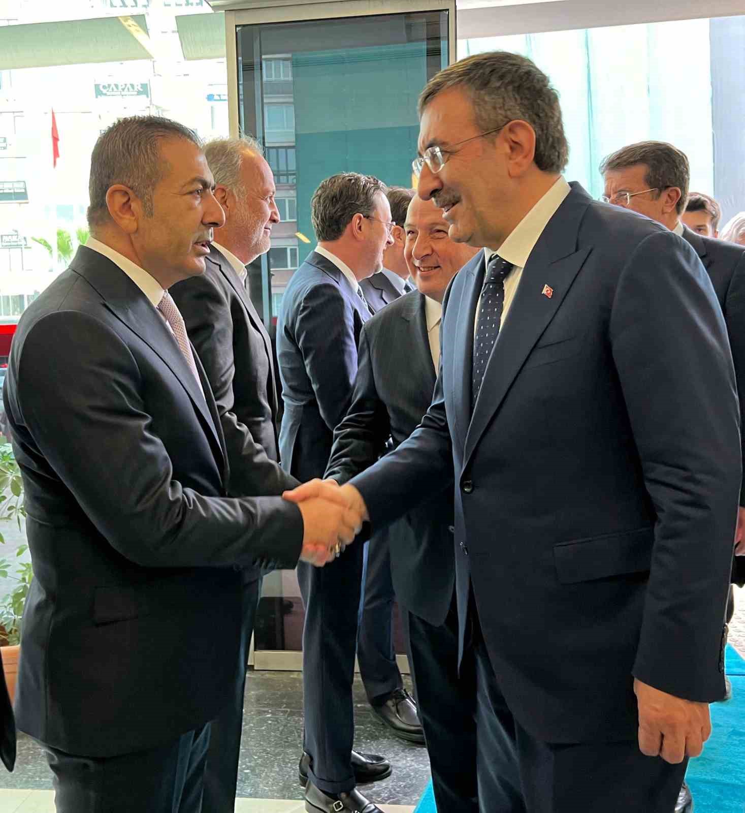 Başkan Erdoğan, Cumhurbaşkanı Yardımcısı Yılmaz’a Denizli iş dünyasının taleplerini aktardı