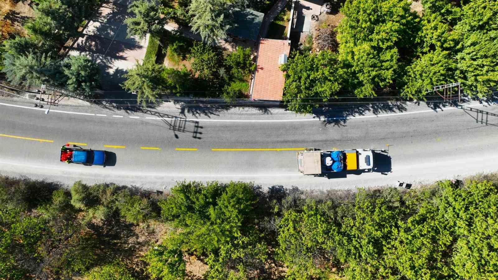 Malatya&rsquo;da, trafik g&uuml;venliği i&ccedil;in 920 bin metre yol &ccedil;izgi &ccedil;alışması yapıldı
