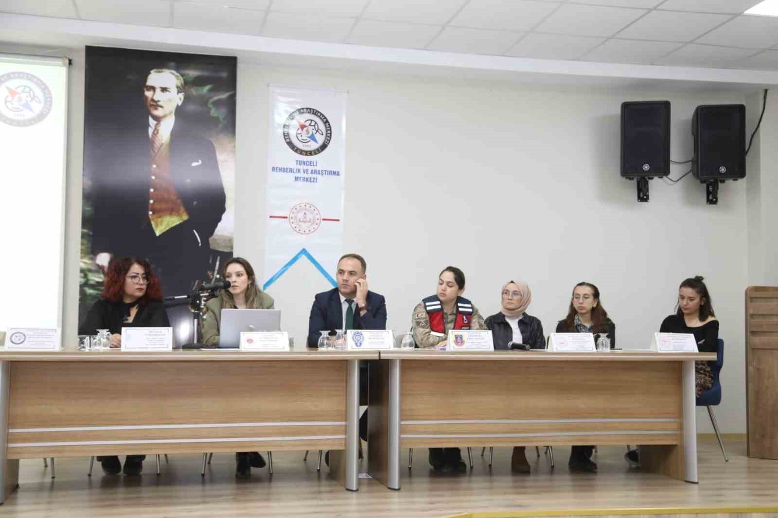 Tunceli&rsquo;de, &rsquo;&Ccedil;ocuk ihmali ve istismar vakalarında yasal s&uuml;re&ccedil;&rsquo; semineri
