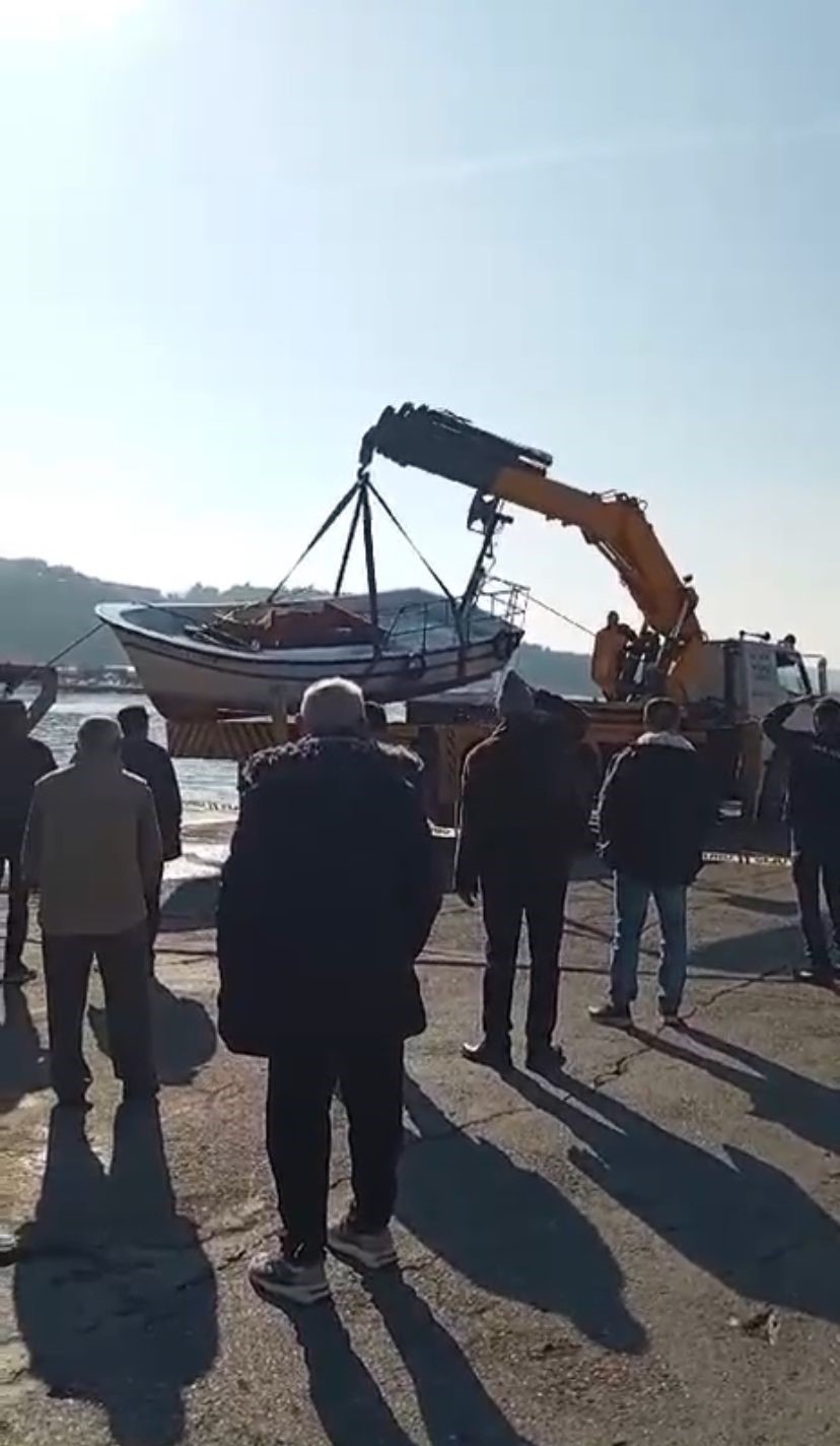 Şile&rsquo;de kayıp balık&ccedil;ının teknesi bulundu
