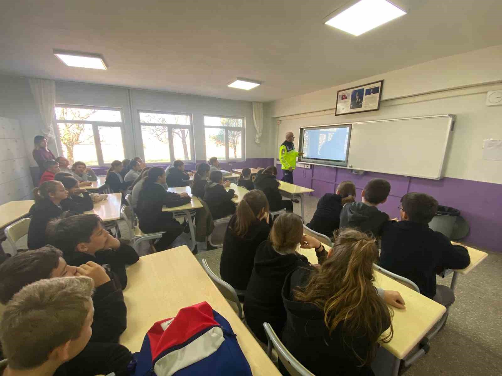 Jandarmadan öğrencilere trafik eğitimi