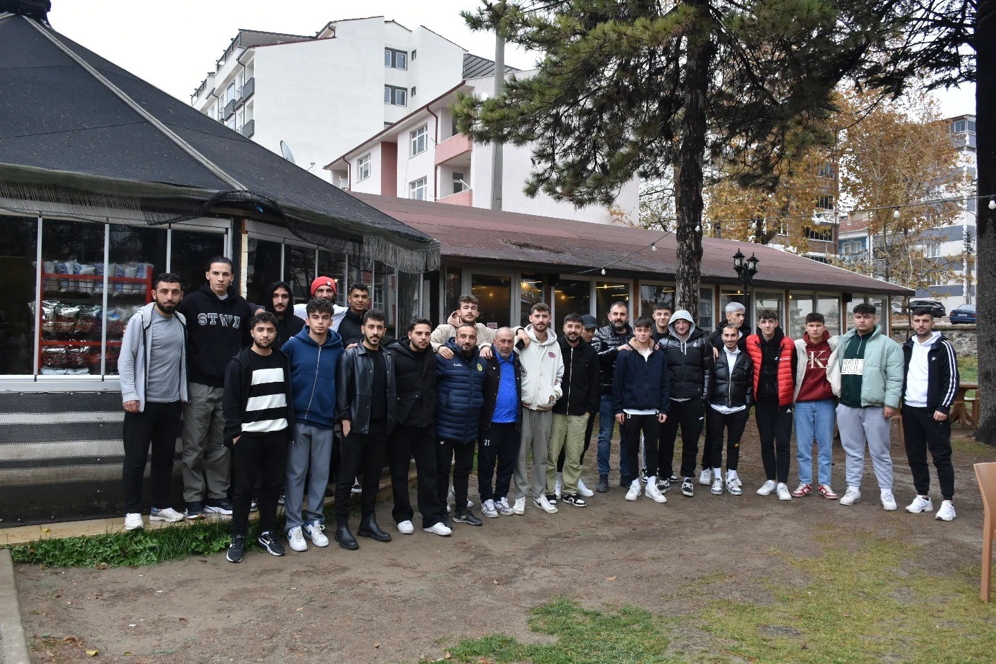 Söğütspor farklı kazandığı maç öncesi moral buldu