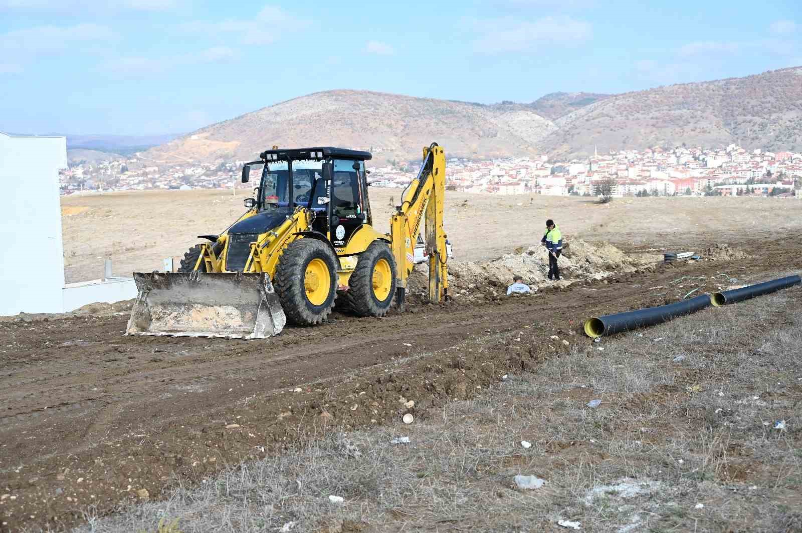 Bozüyük’te altyapı çalışmaları yeni hat yapım çalışmalarıyla devam ediyor