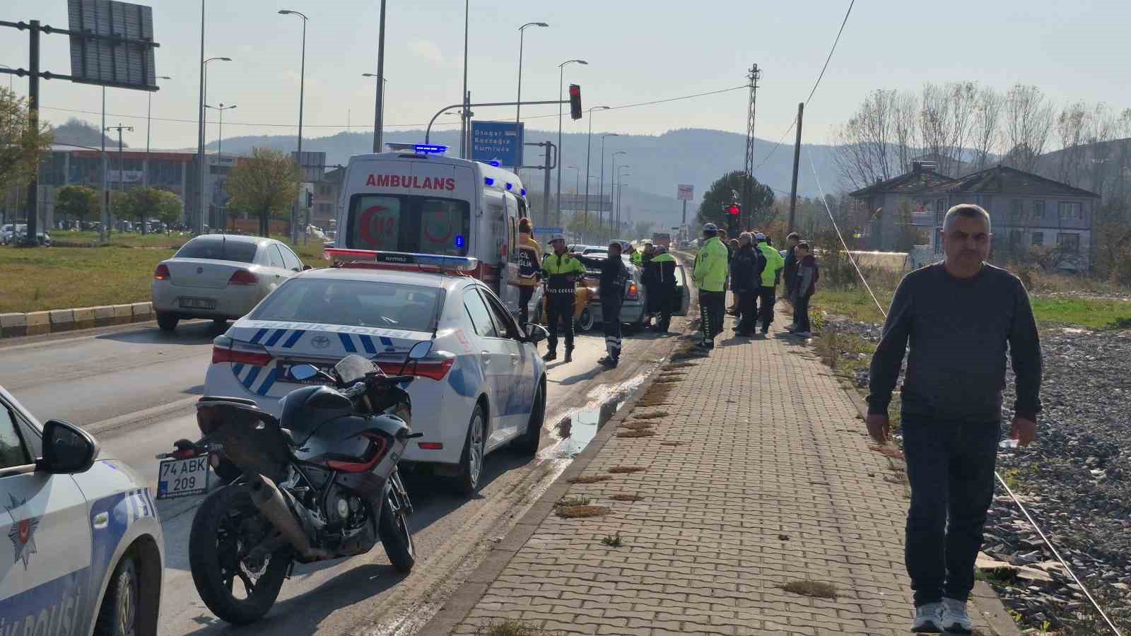 Bartın’da zincirleme kaza: 3 yaralı
