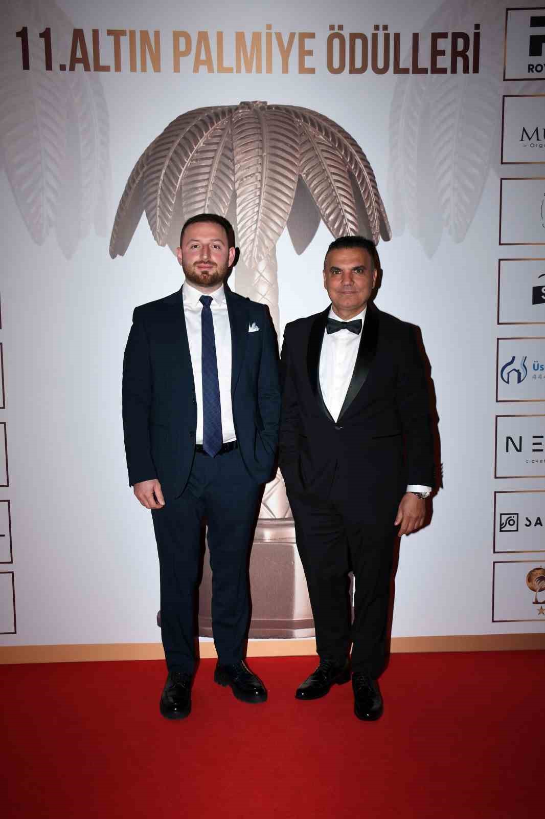 2 milyon 309 bin kişinin oy kullandığı gecede Sakaryalı iş insanına &ouml;d&uuml;l
