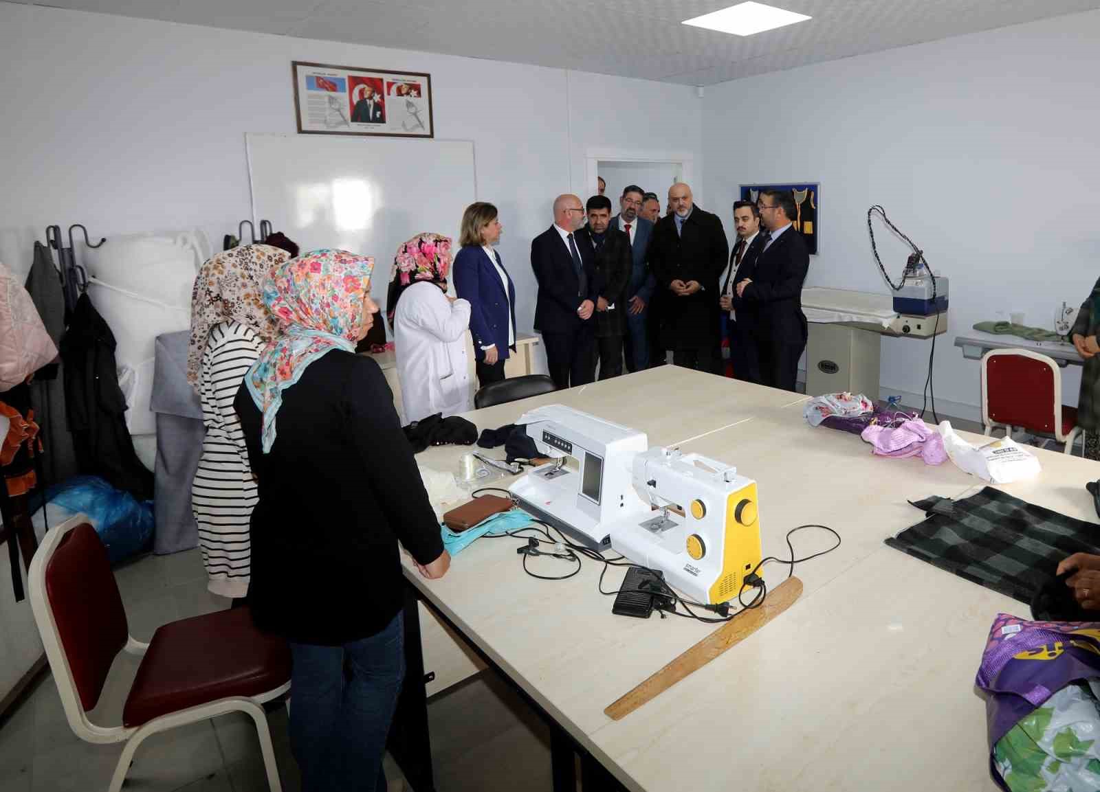 Malta Bakanı Galdes, Nurdağı&rsquo;ndaki &ccedil;alışmaları AB g&ouml;z&uuml;yle inceledi
