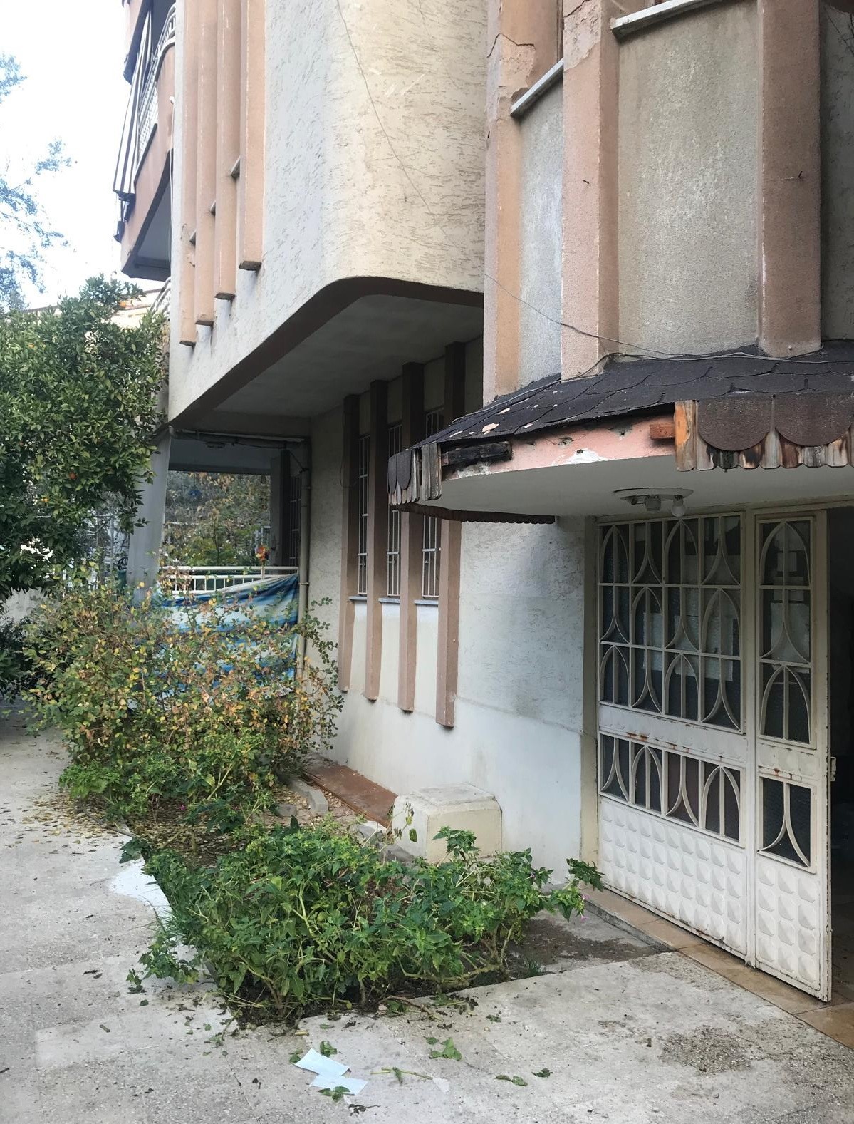 Manisa’da çıkan yangında bir hemşire hayatını kaybetti