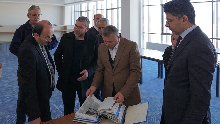 Rekt&ouml;r &Ccedil;akmak birim ziyaretlerini s&uuml;rd&uuml;r&uuml;yor
