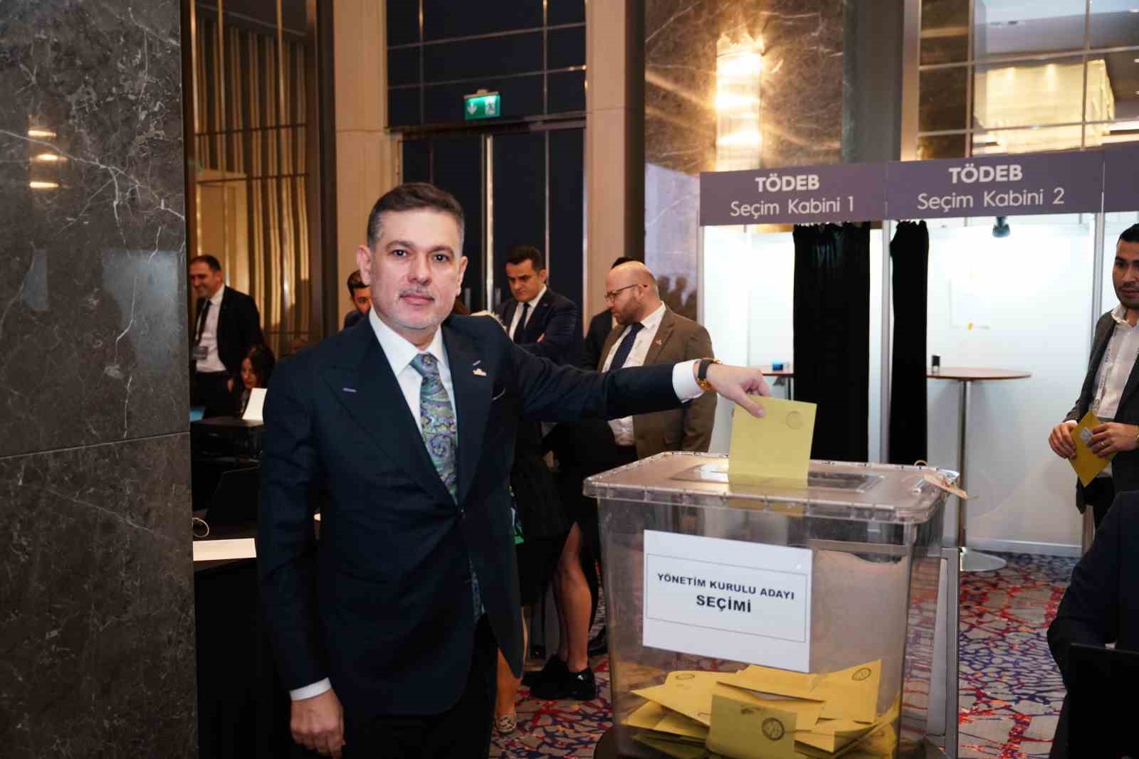 T&Ouml;DEB 5. Olağan Genel Kurulunda Ufuk Bilgetekin yeniden başkan se&ccedil;ildi
