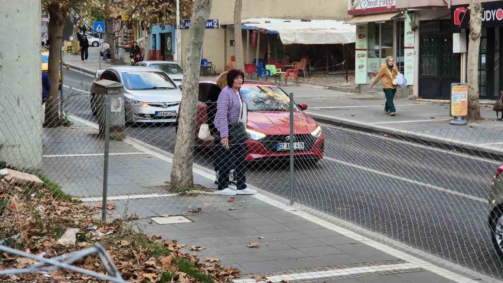 Tekirdağ&rsquo;da bir alan daha tel &ouml;rg&uuml;yle kapatıldı
