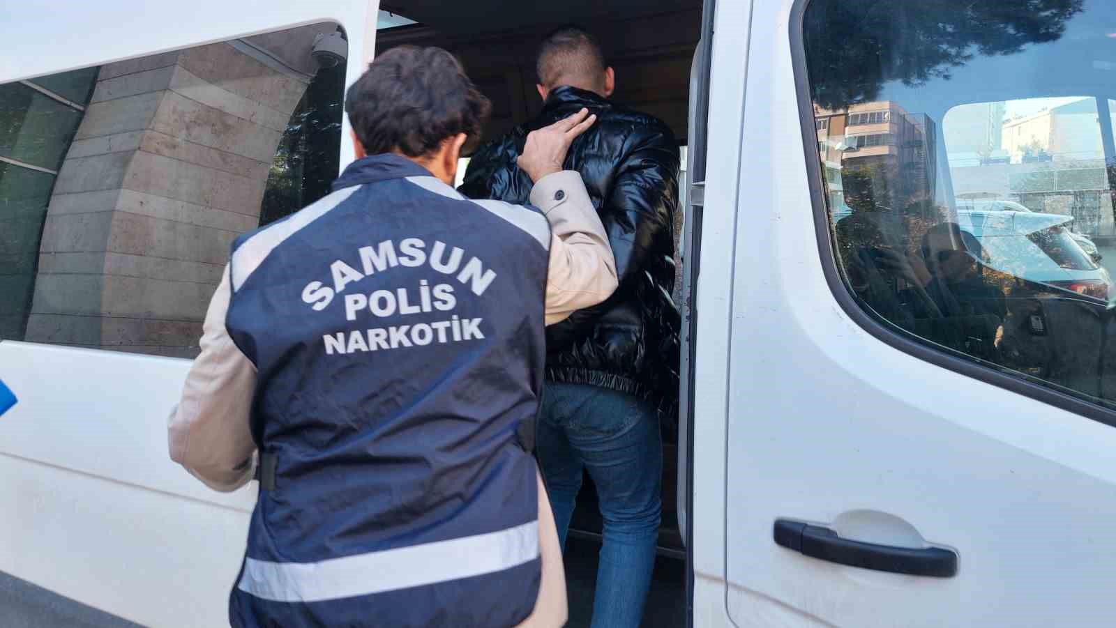 Samsun’da bin 32 adet sentetik ecza ele geçirildi