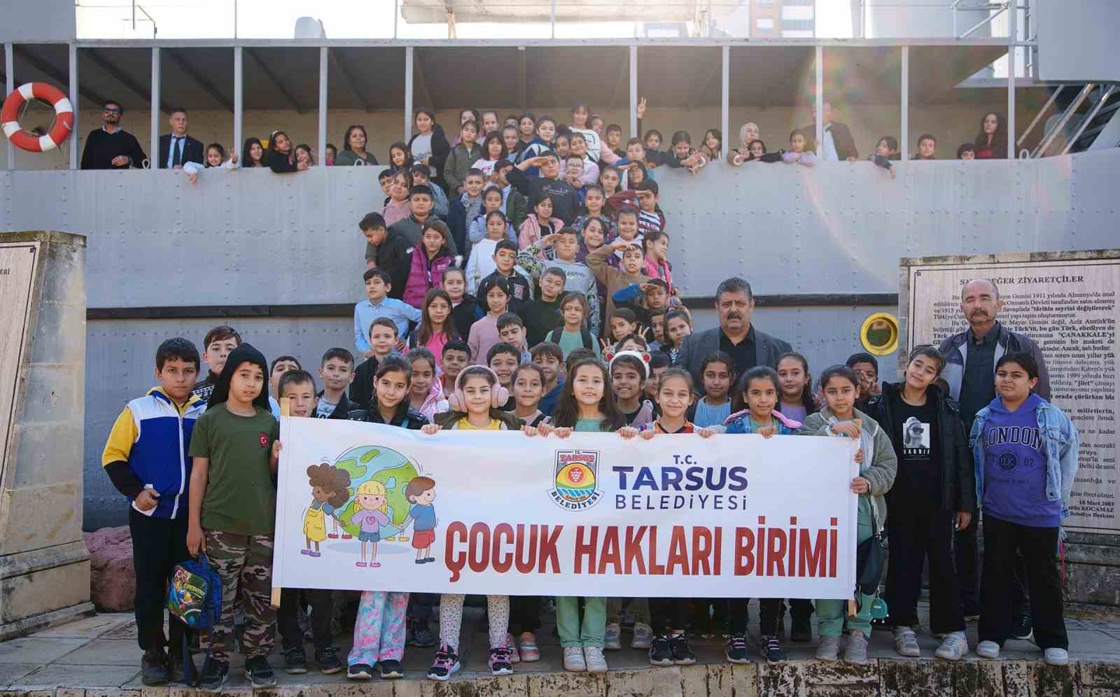 Tarsus’ta çocuklar haklarını eğlenerek öğrendi