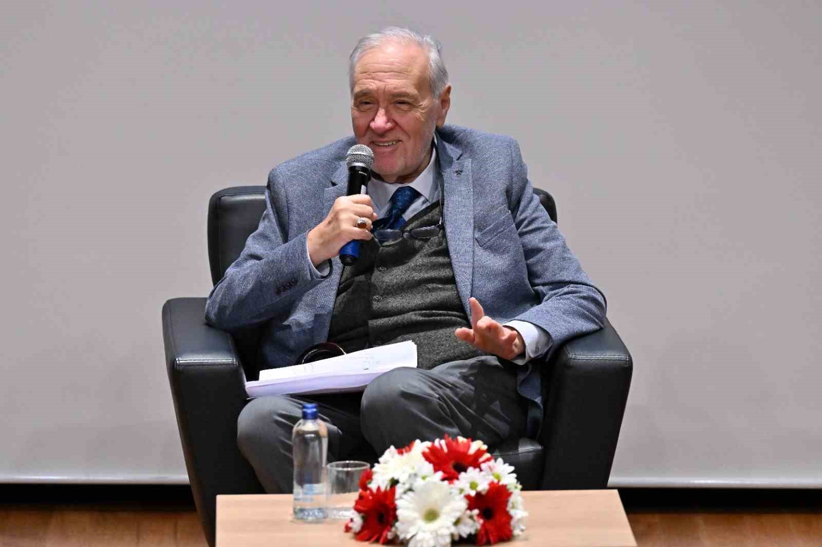 Şişli’de Prof. Dr. İlber Ortaylı, Nazım Hikmet’i anlattı