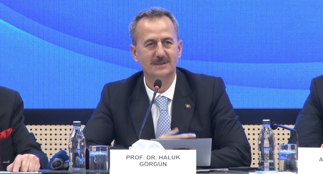 TOBB Başkanı Hisarcıklıoğlu: "Yapay zeka ve siber g&uuml;venlik gibi alanlarda &ouml;zg&uuml;n teknolojiler geliştirmeye odaklanmalıyız"
