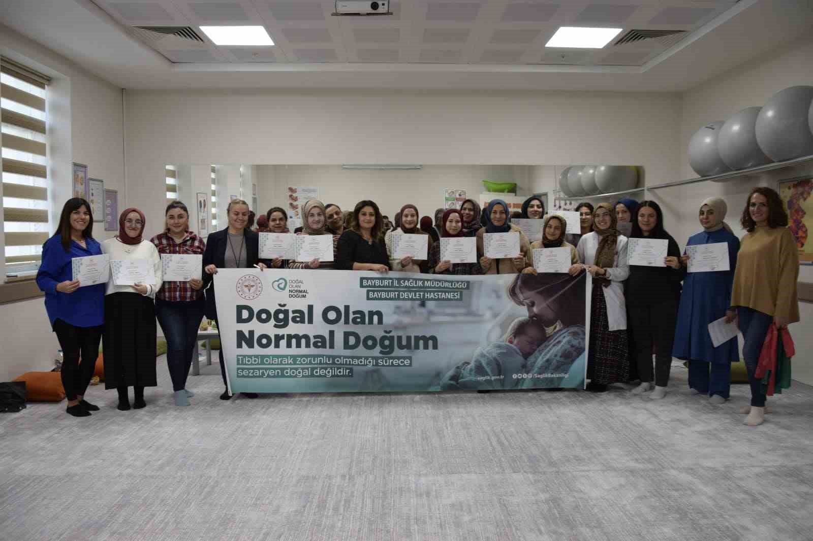 Normal Doğum Eylem Planı kapsamında anne adayı sağlık çalışanlarına eğitimler verildi