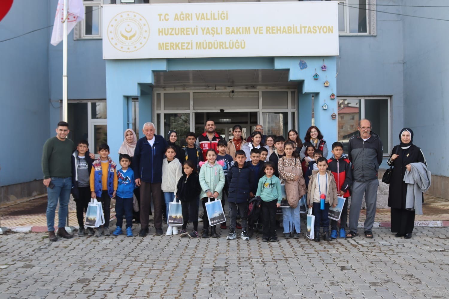 Ağrı Aile ve Sosyal Hizmetler İl Müdürlüğü, şehit ve gazi çocuklarını misafir etti
