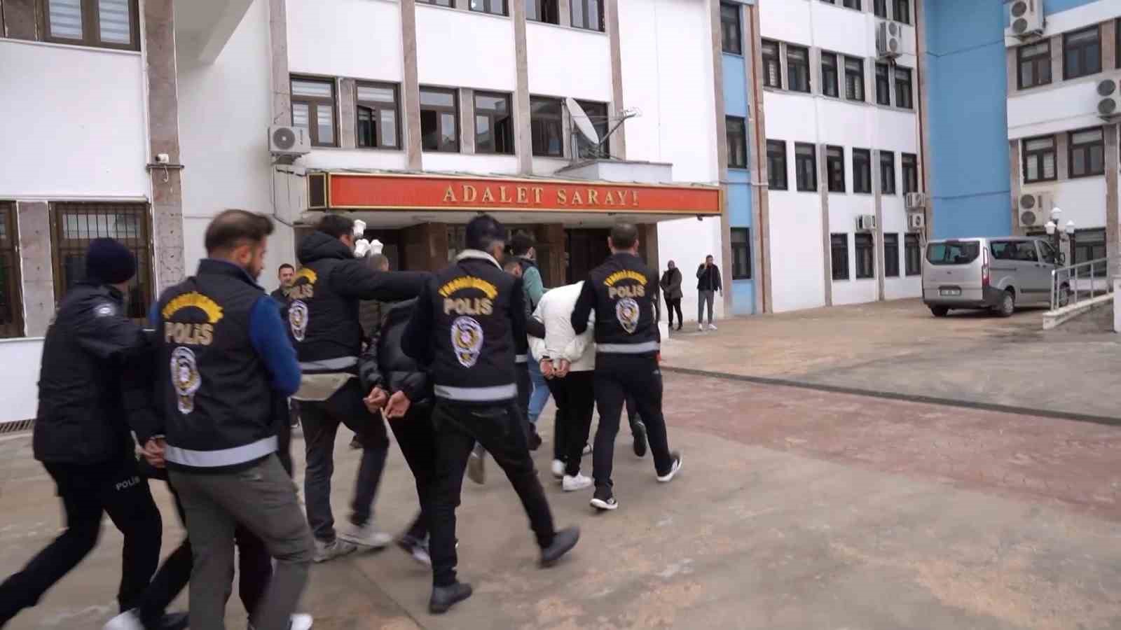 Tunceli merkezli 4 ilde dolandırıcılık operasyonu: 8 gözaltı
