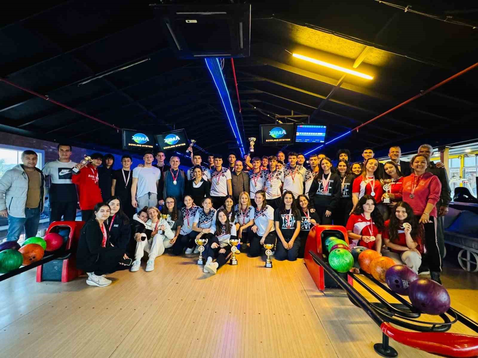 Aydın’da okullar arası bowling müsabakaları sona erdi