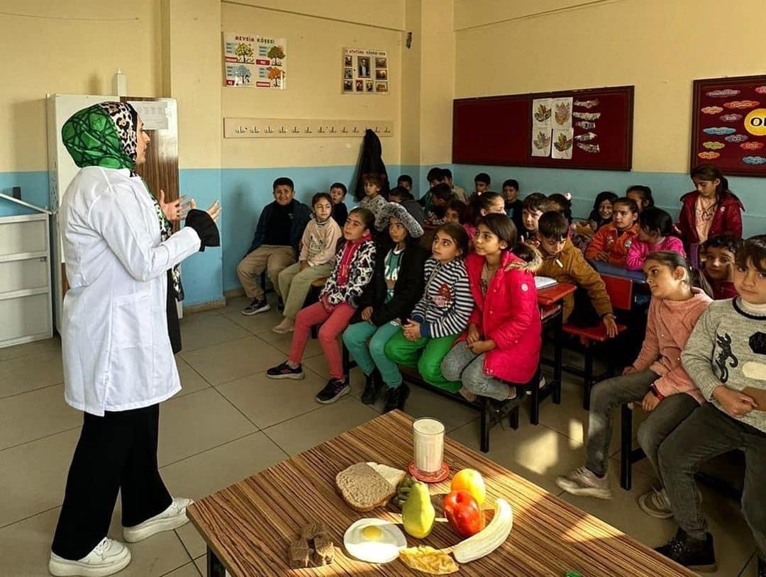 &Ouml;ğrencilere sağlık eğitimi verildi
