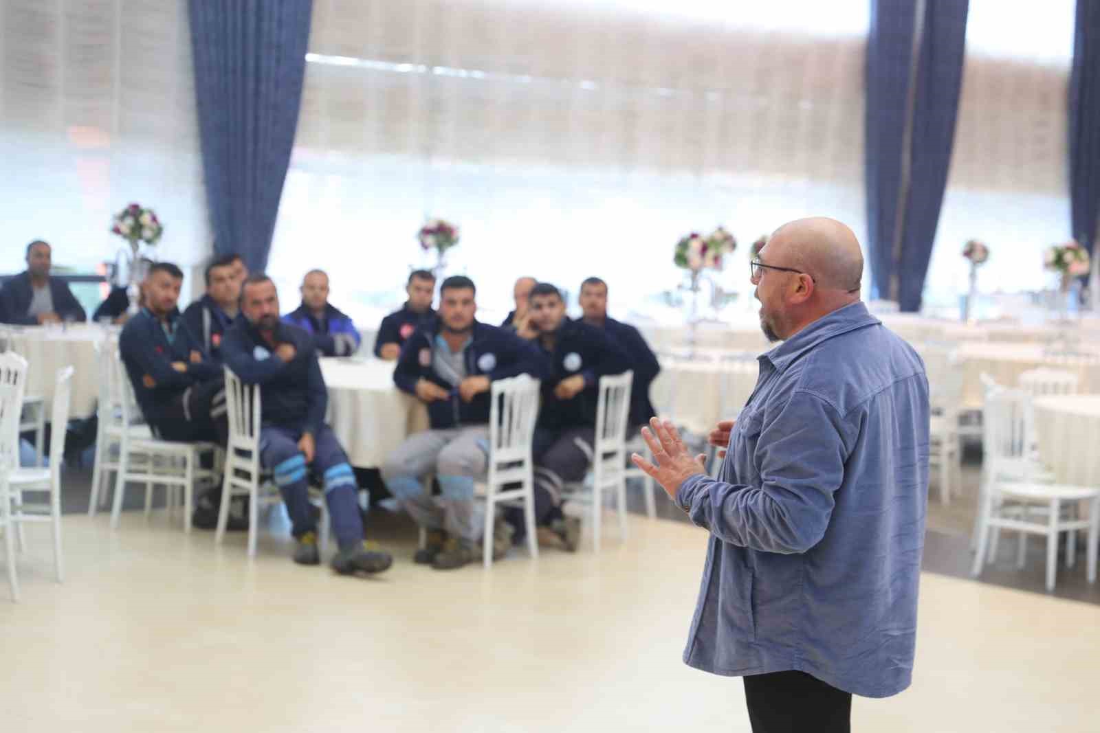 Merkezefendi Belediye personeline iş sağlığı ve güvenliği eğitimi verildi
