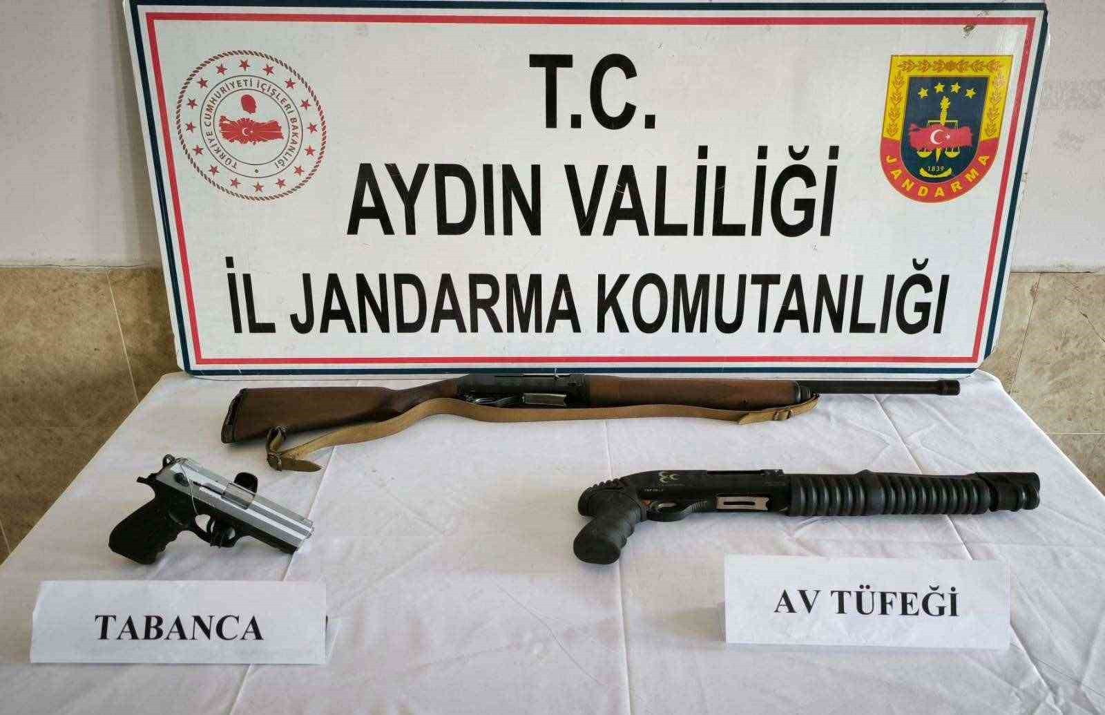 Aydın’da 12 adet ruhsatsız tabanca geçirildi
