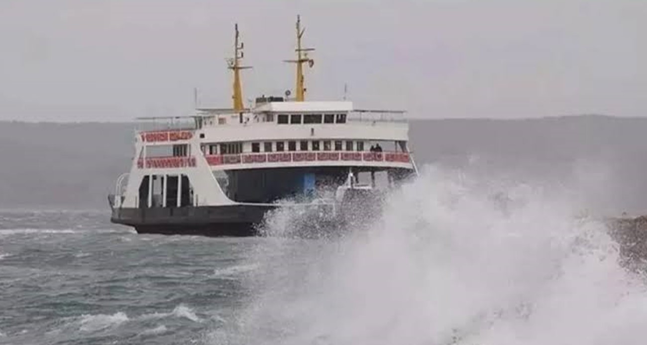 Bandırma ve Erdek’te feribot seferleri olumsuz hava şartları sebebiyle iptal edildi