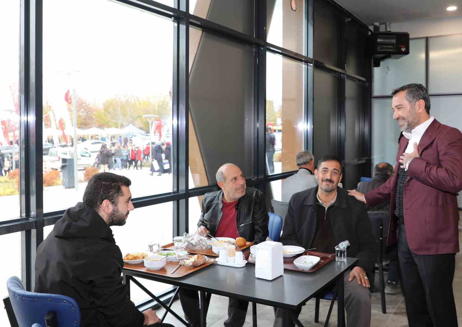 Vatandaşlardan Başkan Şerifoğulları’na Şehir Lokantası teşekkürü
