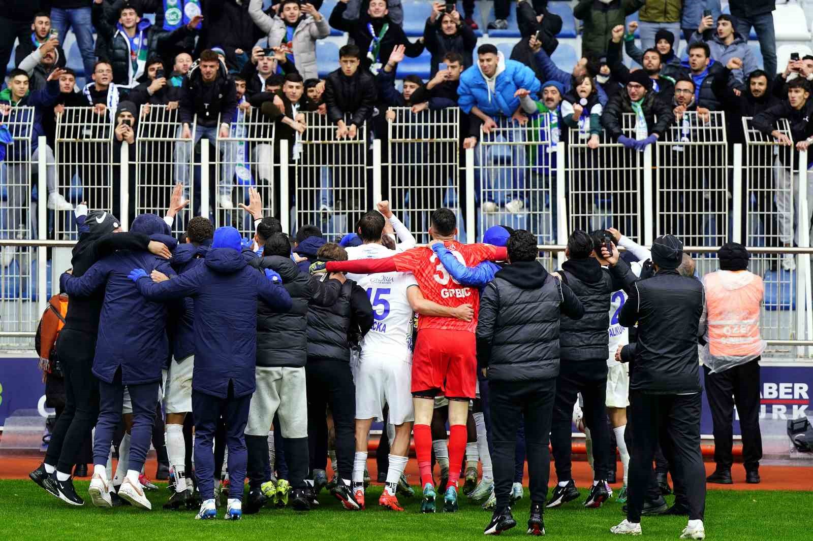 Trendyol Süper Lig: Eyüpspor: 1 - Çaykur Rizespor: 2 (Maç sonucu)
