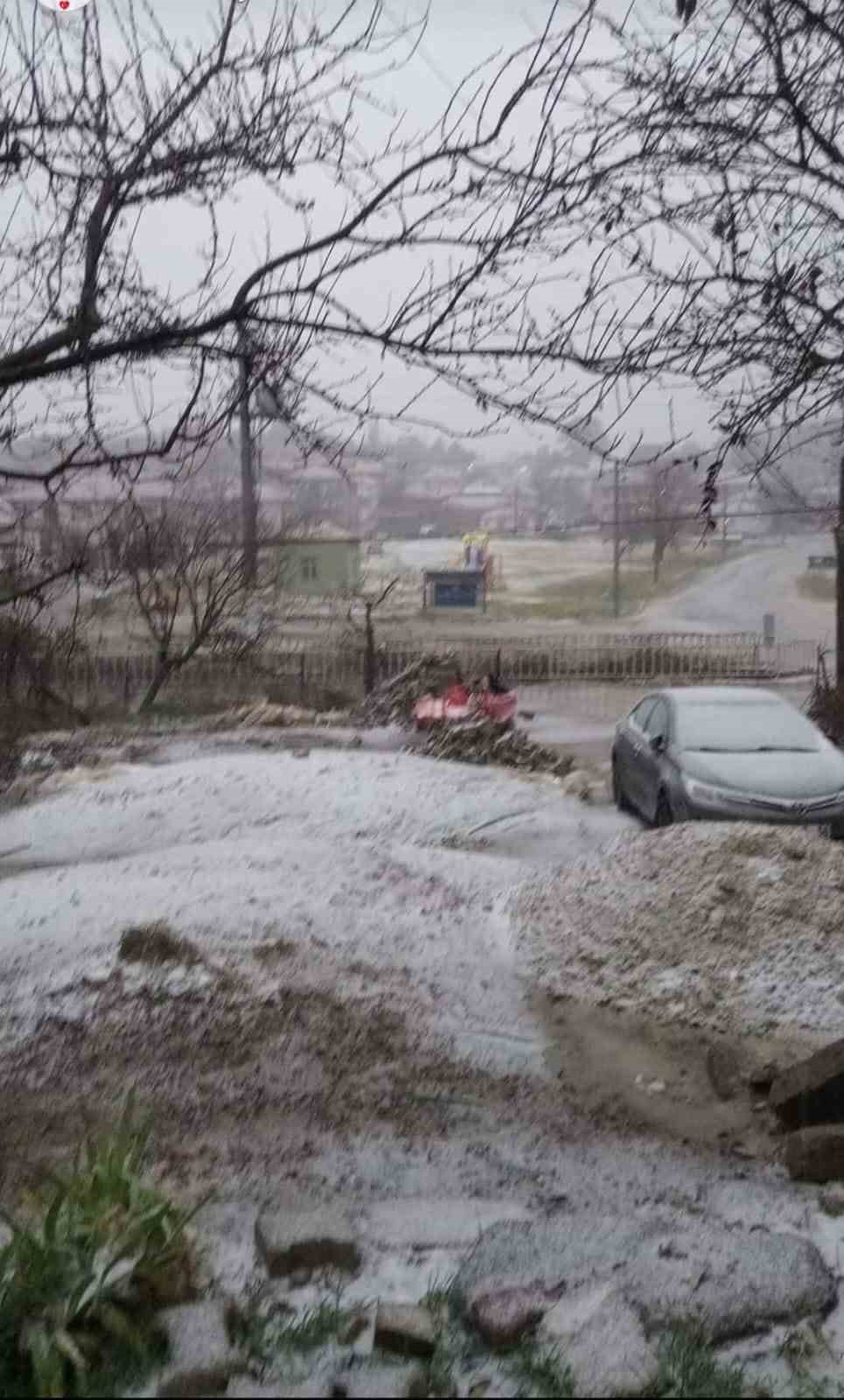 Denizli’ye yılın ilk karı düştü
