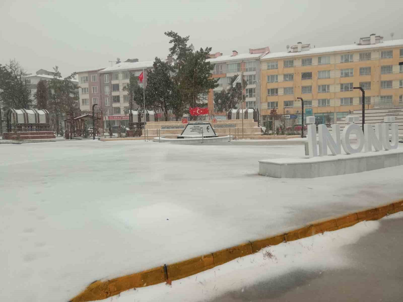 Tavşanlı&rsquo;da kar yağışı
