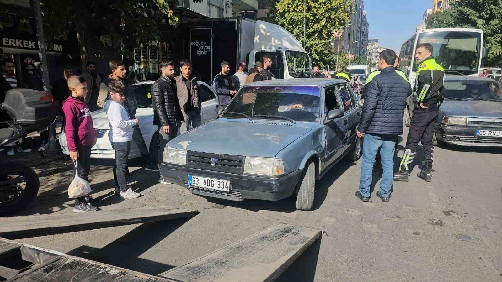 Polise mukavemet eden s&uuml;r&uuml;c&uuml; g&ouml;zaltına alındı

