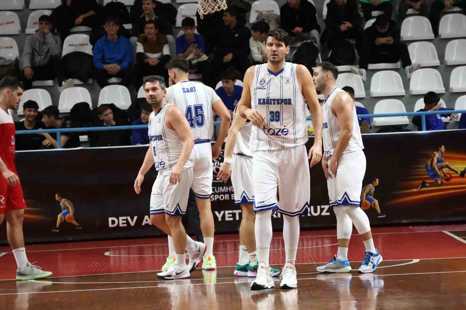 T&uuml;rkiye Basketbol 2. Ligi: Kocaeli BŞB Kağıtspor: 73 - G&ouml;cekspor: 68

