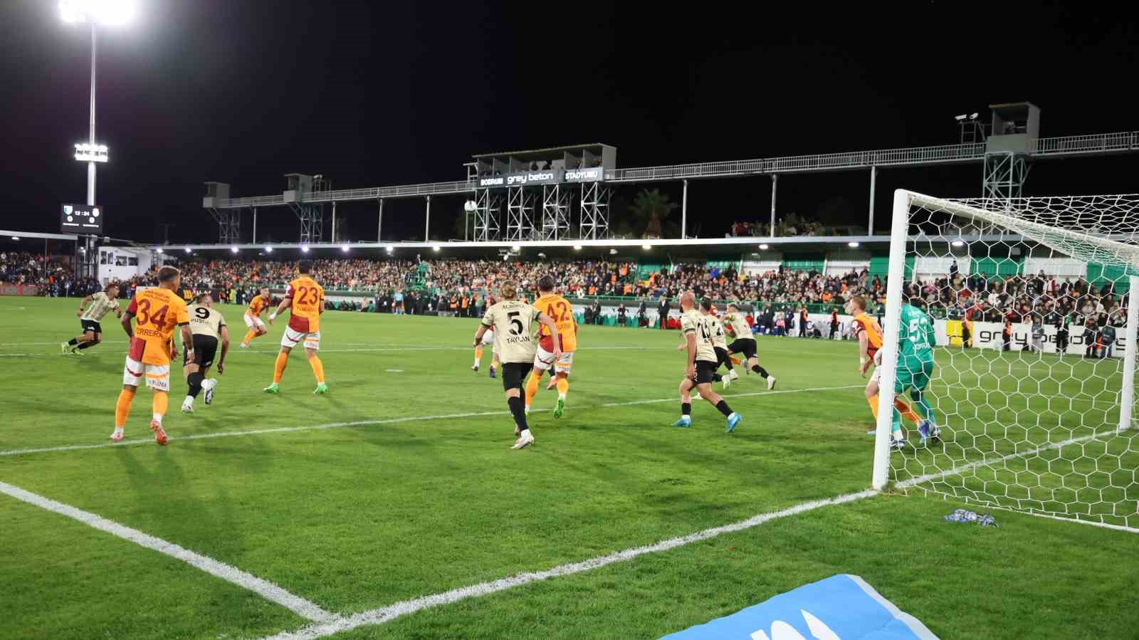 Trendyol Süper Lig: Bodrum FK: 0 - Galatasaray: 0 (İlk yarı)