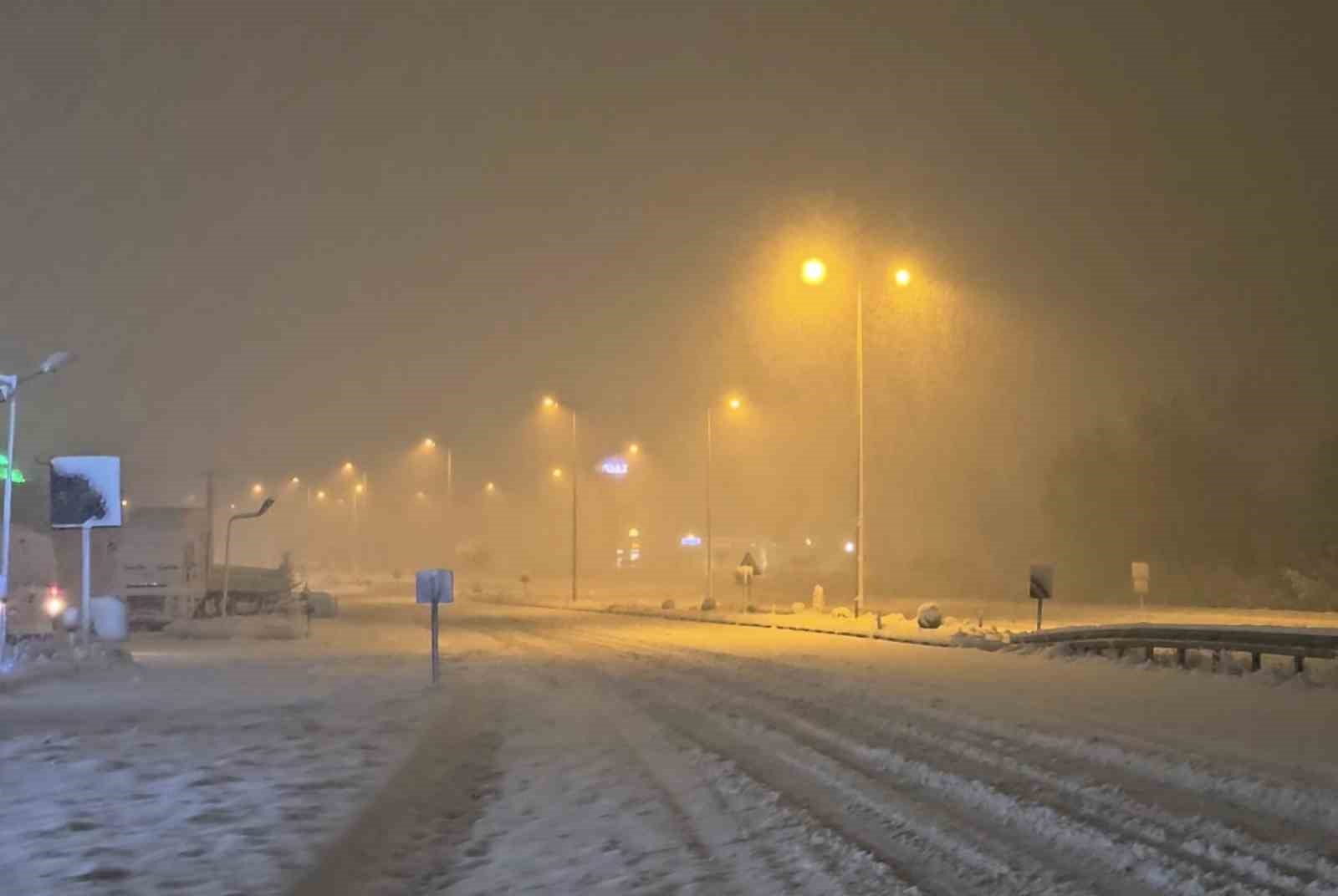 Kastamonu’da kar yağışı etkisini sürdürüyor
