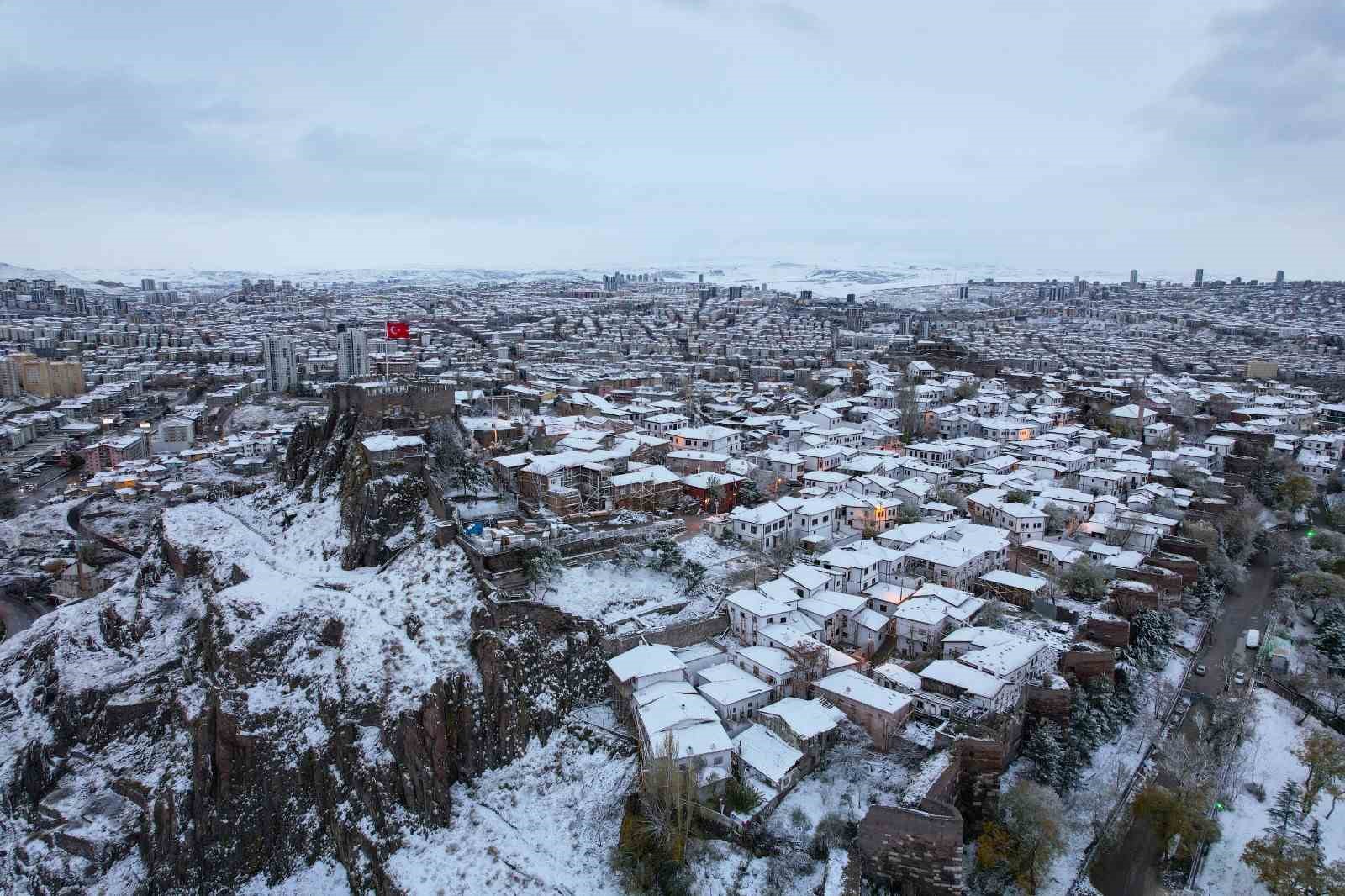 Ankara’daki beyaz örtü havadan görüntülendi
