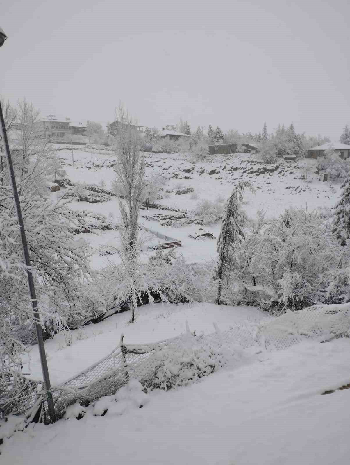 Adana’nın yüksek kesimlerinde kar yağışı başladı
