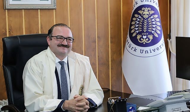 Rektör Hacımüftüoğlu: “Öğretmenler toplumumuzun en değerli yapı taşlarıdır”