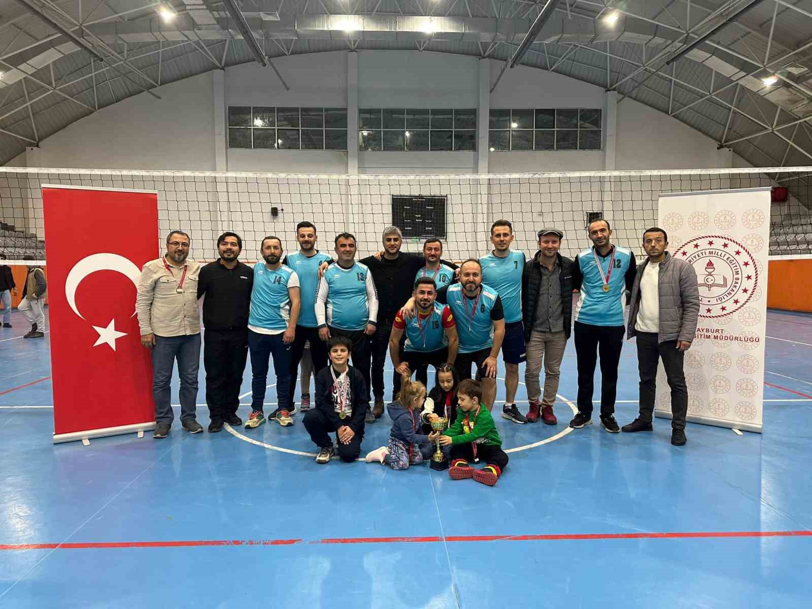 Öğretmenler Günü Voleybol Turnuvası’nın şampiyonu belli oldu
