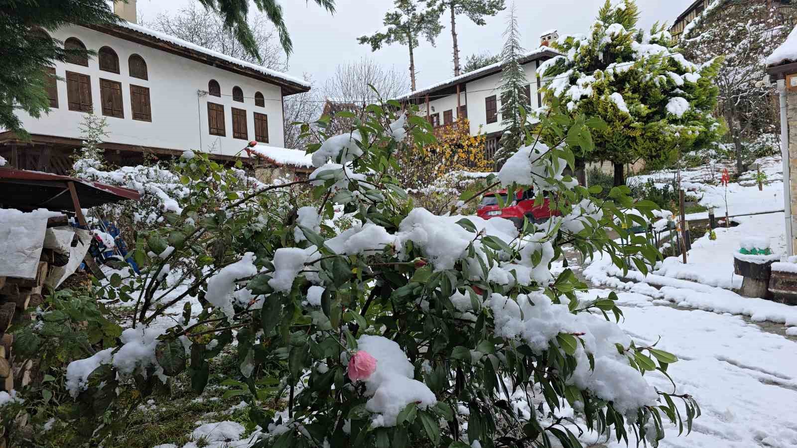 Safranbolu&rsquo;da kar g&uuml;zelliği
