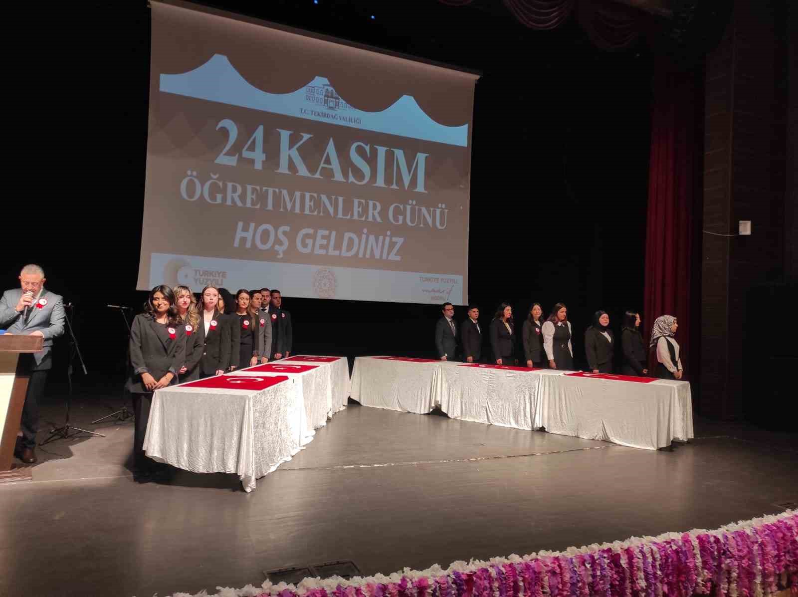 Tekirdağ’da mesleğe yeni başlayan öğretmenler yemin etti
